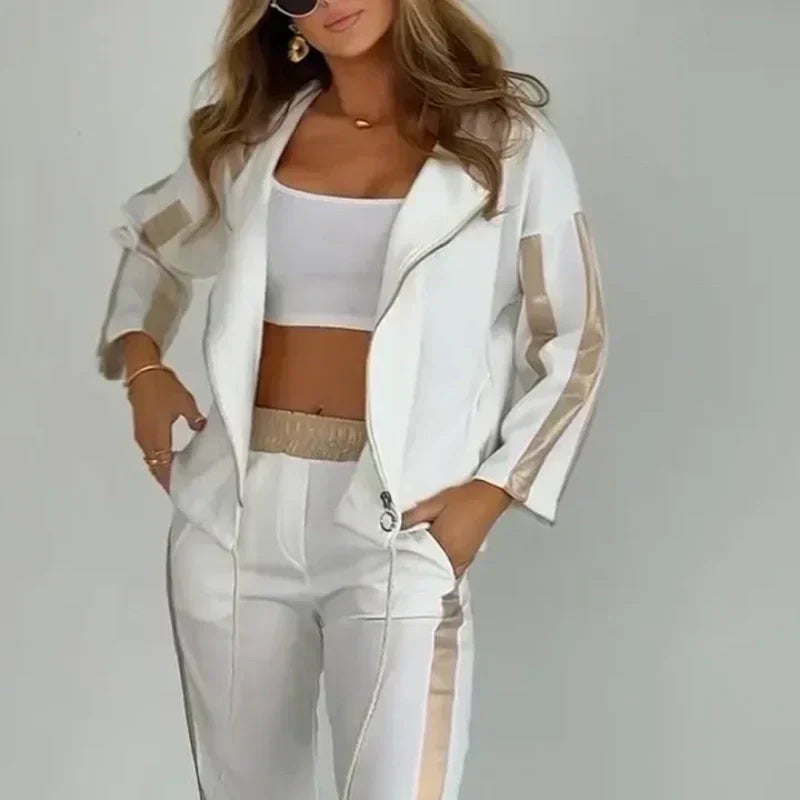 Comfortabel gestreept dames broekpak, ideaal als vrijetijdskleding en loungewear.