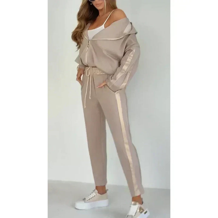 Vrijetijds gestreept dames broekpak, comfortabele set met capuchon voor elke dag.