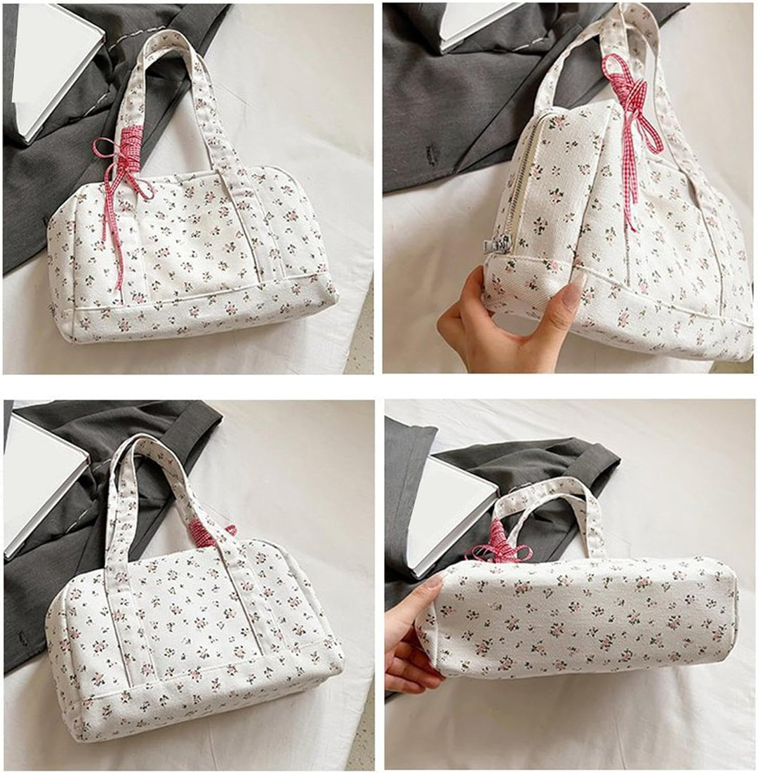 Roze en blauwe canvas weekendtas met lint, ideaal als dames bagage voor een stijlvol weekendje weg.