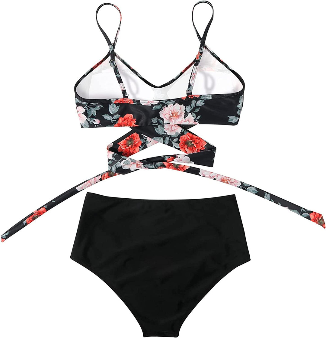 Effen high waisted bikini voor dames, minimalistisch en stijlvol, perfect voor een chique strandlook.