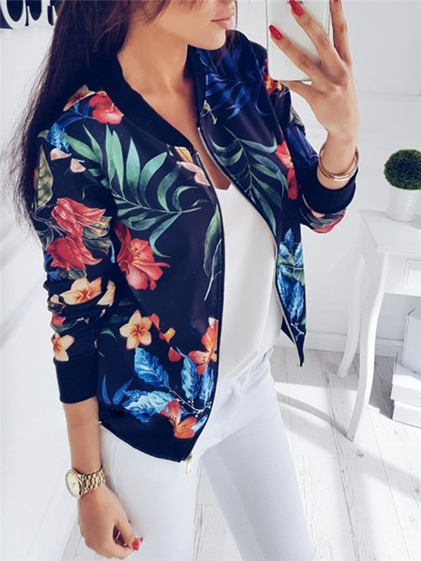 Stijlvolle dames lentejas met unieke bloemenprint. Comfortabele pasvorm voor dagelijkse mode.
