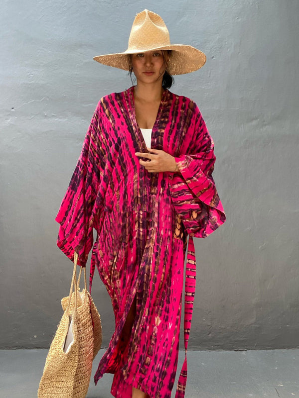 Geweven Leona dames kimono met strikriem, trendy voor zomer en perfect als lagenlook kledingstuk.