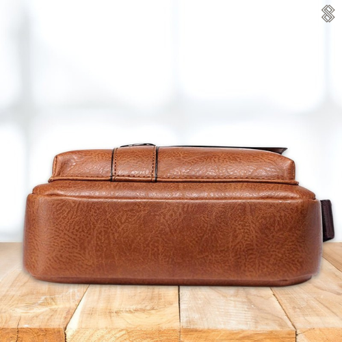 Hoogwaardige leren EleganceLuxe schoudertas voor dames, combineert elegantie met functionaliteit.