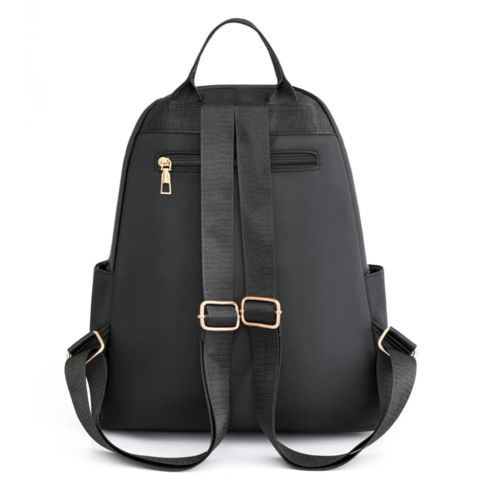 Set van zwarte & khaki lichtgewicht waterafstotende nylon damesrugzakken, perfect voor school & reizen.