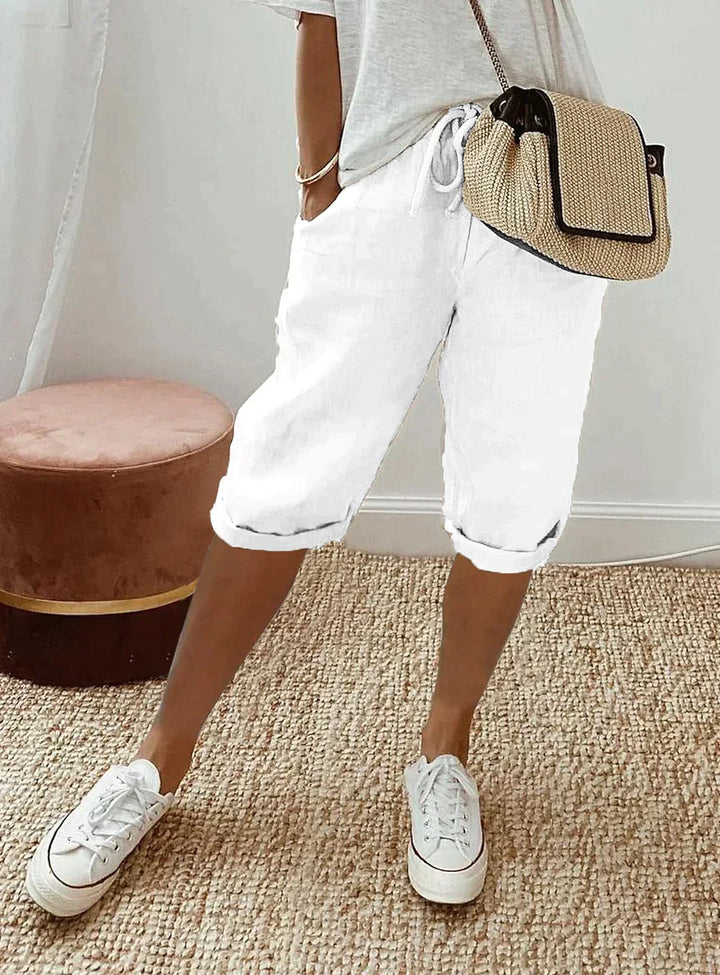 Stijlvolle dames linnen broek, populair voor zomerse casual look of als strandkleding.