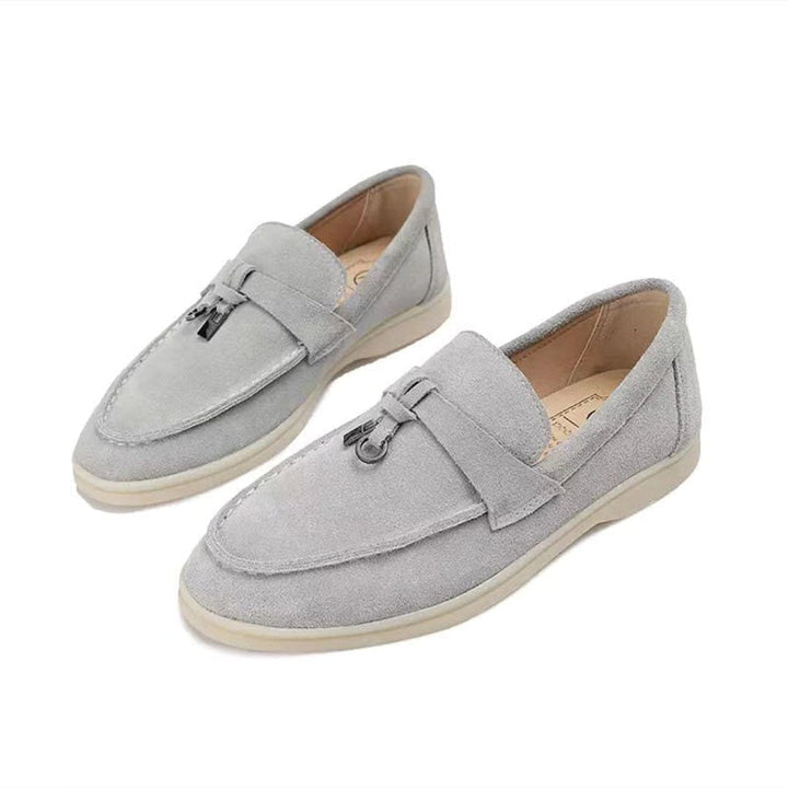 Dames loafers in zwart, grijs & bruin met gepunte teen. Comfortabele lente slip-on schoenen voor vrouwen.