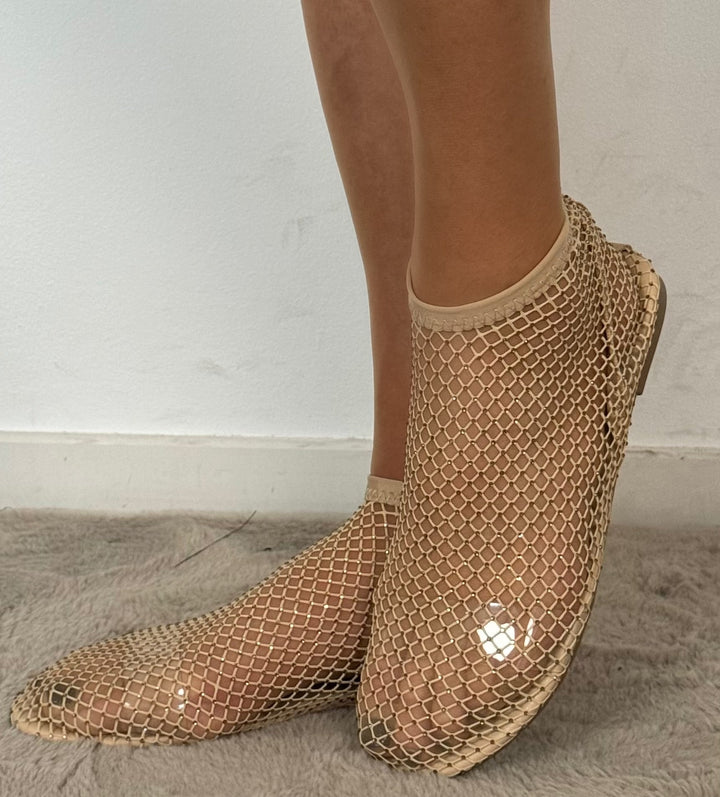 Comfortabele dames Lyra ballerina's. Zwarte flats met een glanzende finish en antislipzool voor de hele dag.