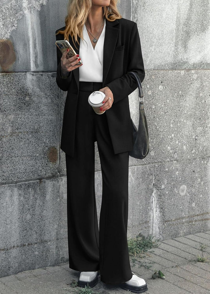 Casual chique dames Mia set. Blazer en pantalon voor een stijlvolle, ontspannen look.
