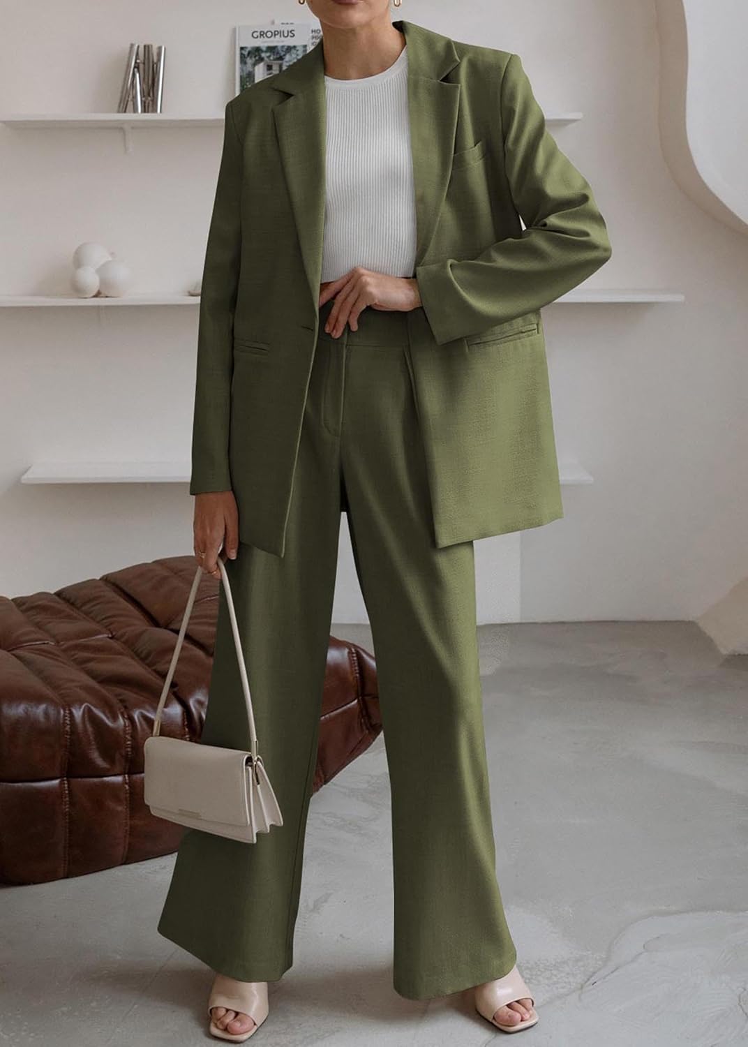 Comfortabele Mia blazer en bijpassende pantalon set. Ideaal voor een chique dameslook.