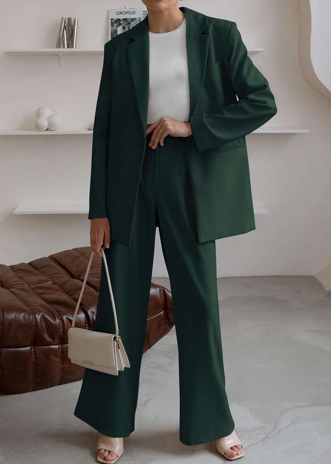 Dames Mia kleding set: een chique blazer en een comfortabele pantalon. Tijdloos en elegant.