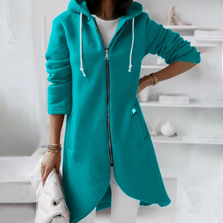 Comfortabele middellange damesjas met capuchon, warm en zacht, perfecte bovenkleding voor dagelijks gebruik.