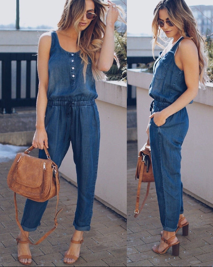 Dames mouwloze jumpsuit met verstelbaar trekkoord in de taille, ideaal voor zomerse dagen. Casual & comfortabel.