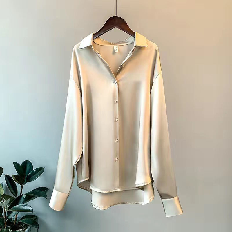 Stijlvolle dames Myra blouse, effen design, lange mouwen. Klassieke dameskleding met een losse pasvorm.