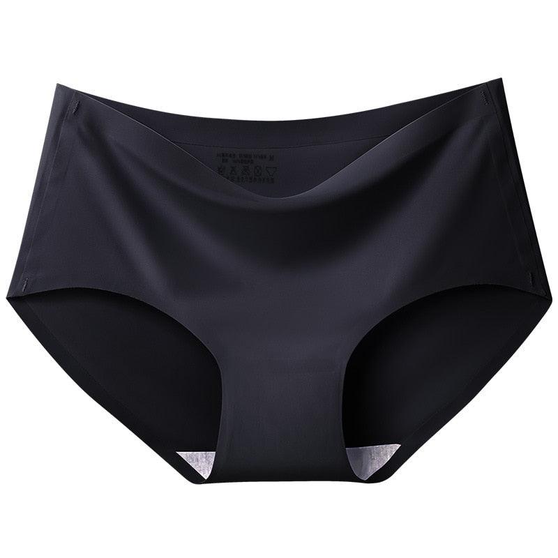 Detail onzichtbare naadloze tailleband van een dames slip. Zijdezacht en comfortabel ondergoed voor een perfecte pasvorm.