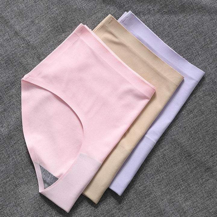 Set van 5 naadloze dames slips, netjes gevouwen. Basics multipack zijdezacht comfort ondergoed van nylon spandex.