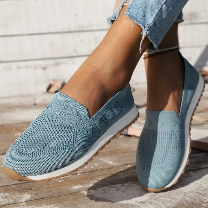 Antislip zool orthopedische instappers voor dames, bieden uitstekend voetcomfort en stabiliteit.