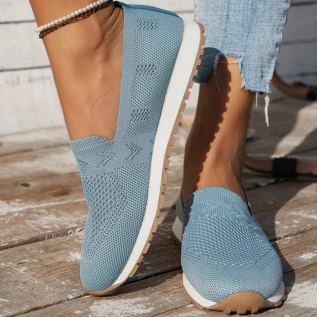 Casual dames instappers, perfect om te lopen. Comfortabele platte schoenen voor dagelijks gebruik.