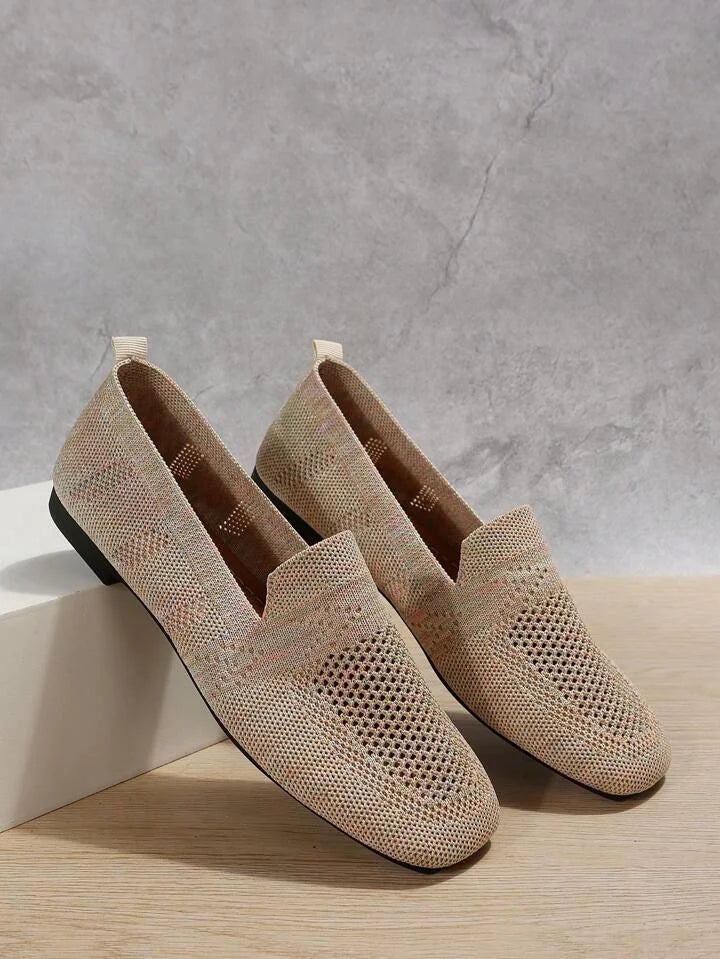 Stijlvolle antislip platte schoenen dames, orthopedisch comfort voor lange dagen.
