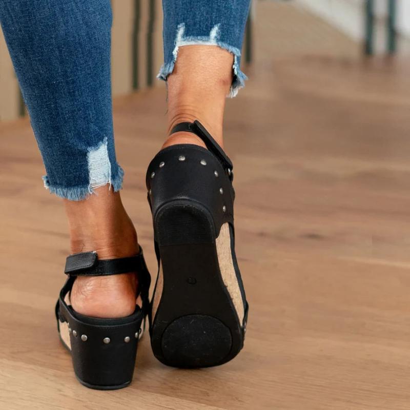 Comfortabele dames sandalen in bruin, orthopedisch ontworpen voor gezonde voeten en langdurig draagplezier.