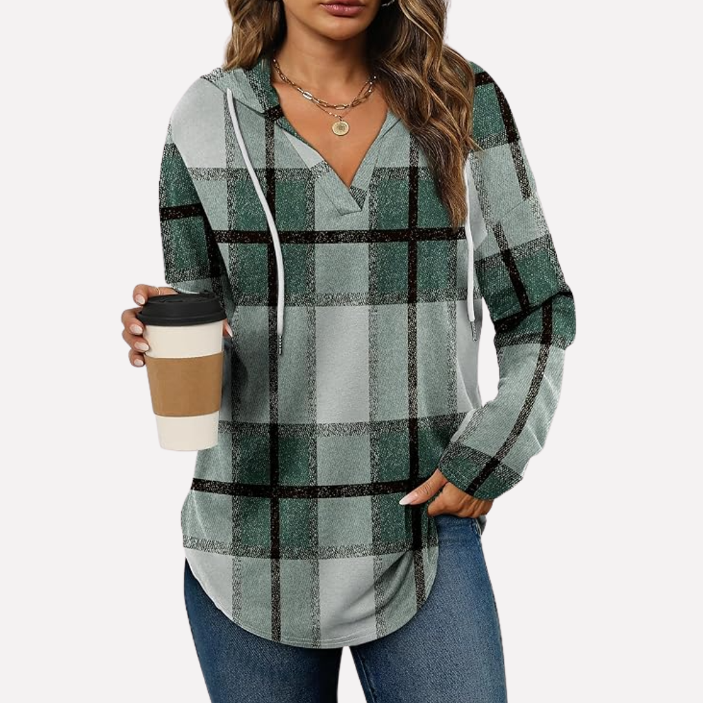 Dames oversized pullover met capuchon, van zacht materiaal voor comfort en ontspanning.
