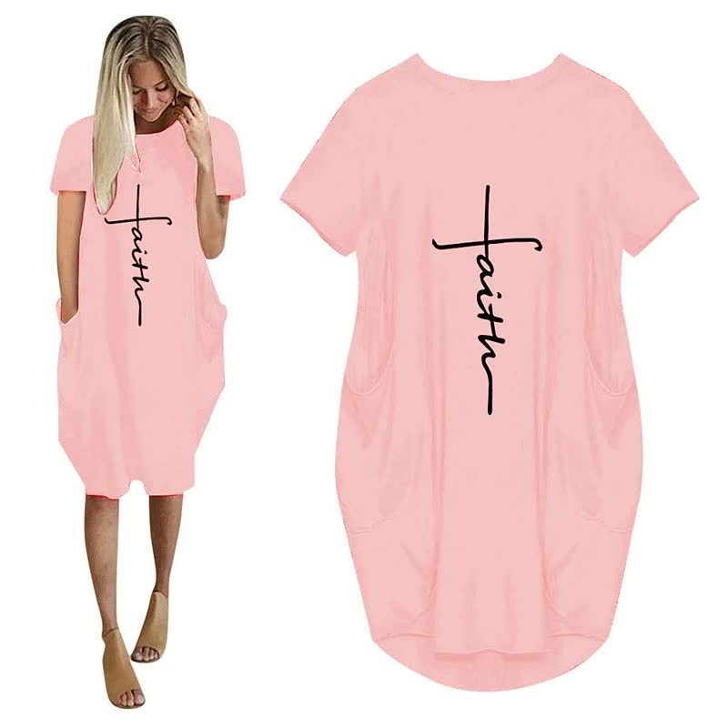 Chique casual damesjurk, oversized T-shirt model met levendige 3D letterprint en functionele zakken.