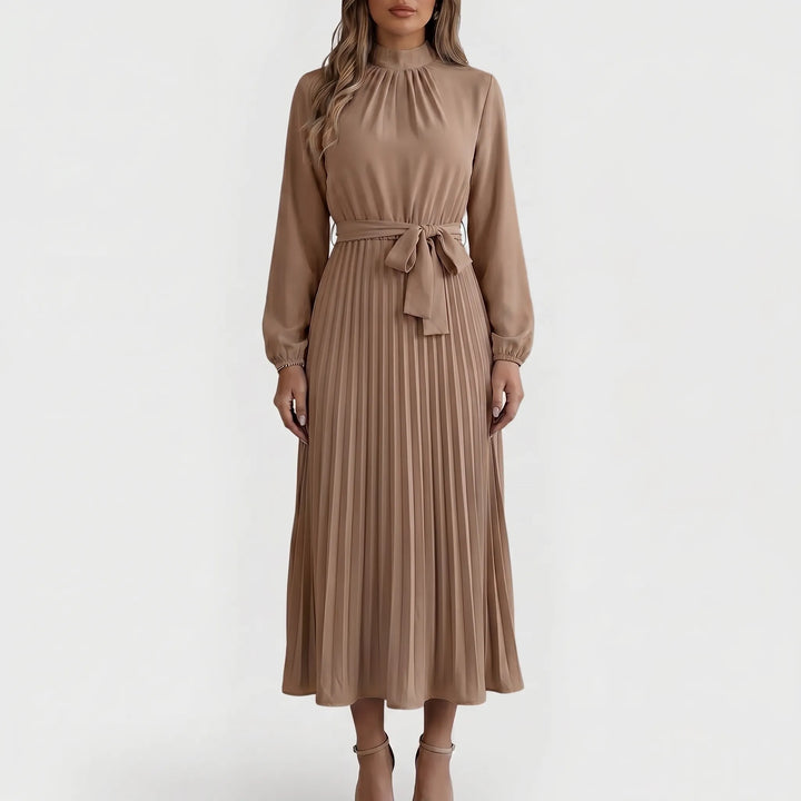 Midi jurk dames, met lange mouw en plooirok, verfraaid met een elegante strik; perfect voor formele events.