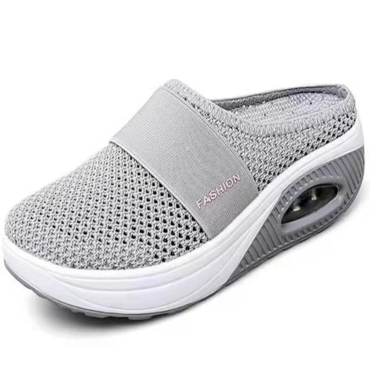 Comfortabele retro sandalen voor dames. Perfect voor lange zomerwandelingen of een casual dagje uit.