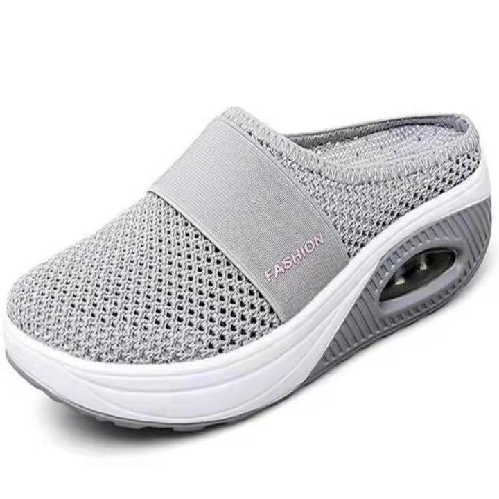 Comfortabele retro sandalen voor dames. Perfect voor lange zomerwandelingen of een casual dagje uit.