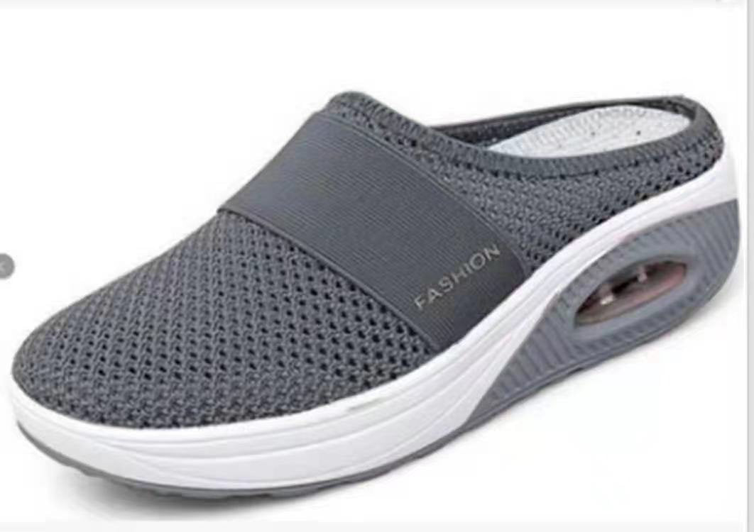 Unieke RetroSandals™ voor dames. Combineert klassieke stijl met modern zomercomfort, ideaal voor elke gelegenheid.