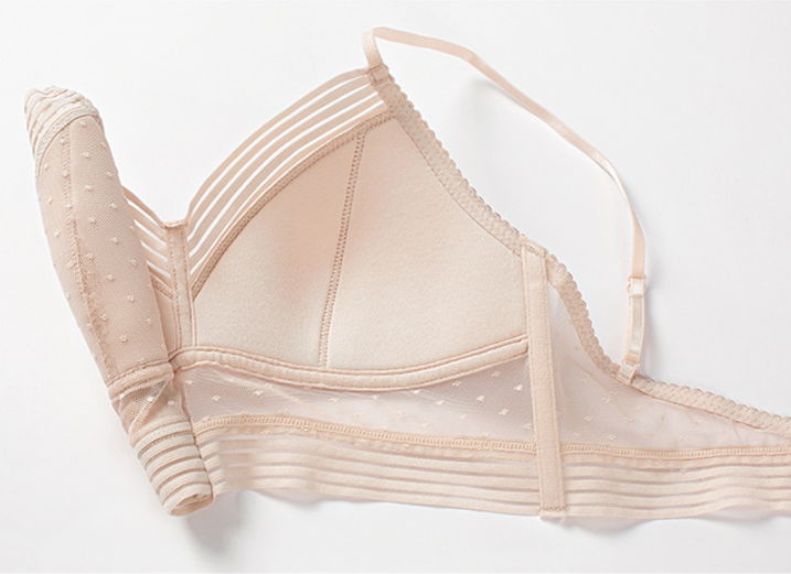 Elegante rugloze bralette voor dames, onzichtbaar en comfortabel, perfect voor avondjes uit en feesten.