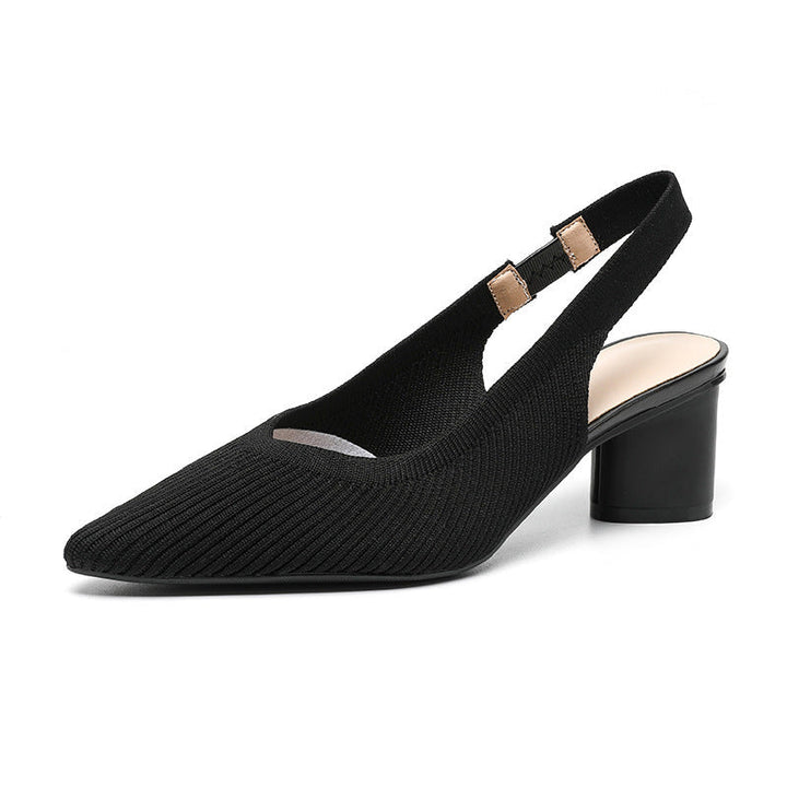 Elegante dames slingback pumps met spitse neus en lage blokhak, ideaal voor feestelijke gelegenheden.