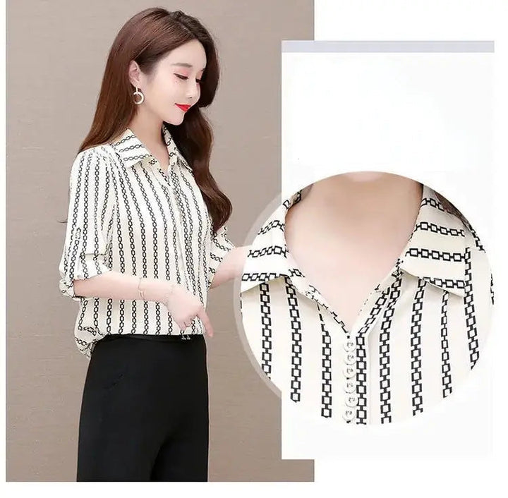 Lichte damesblouse van chiffon, elegant met knopen en omgeslagen kraag; stijlvol voor elke dag.