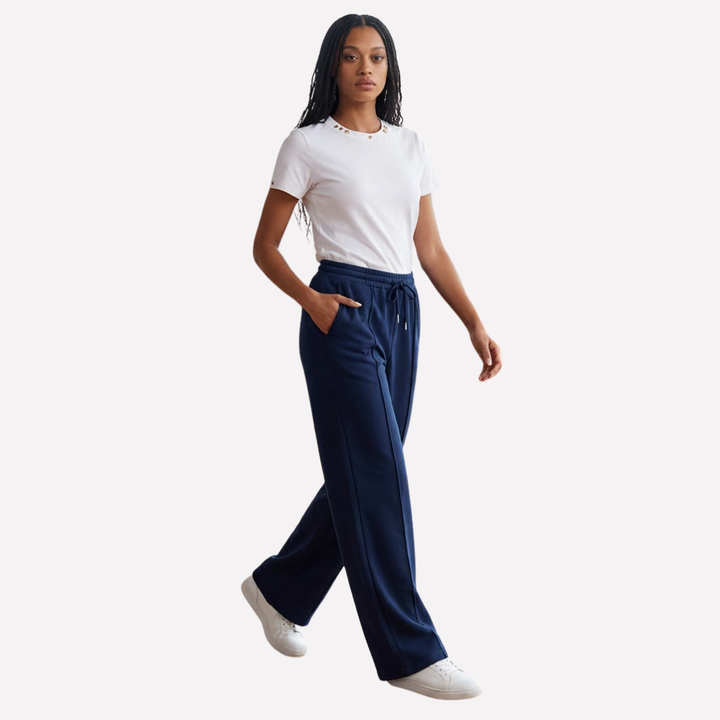Achterkant grijze dames joggingbroek met wijde pijpen, comfortabele relaxte pasvorm voor vrije tijd en dagelijks gebruik.