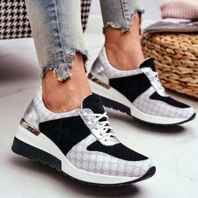 Fashion sneakers voor dames met moderne look en dempende zool. Trendy damesschoenen voor optimale voetmode.