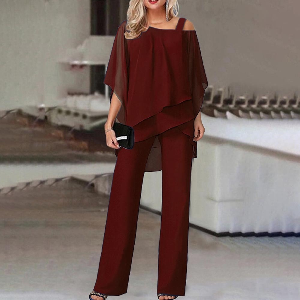Feestelijke dames cold-shoulder tweedelige set, ideaal voor een elegante outfit of zakelijke bijeenkomst.