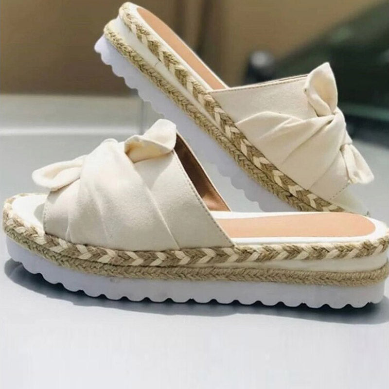 Trendy dames zomerschoenen: comfortabele vlindersandalen met rits voor stijlvolle vrouwen.