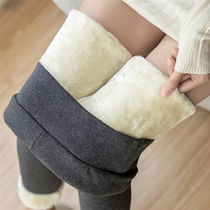 Elastische Warme PlucheBroek™ voor dames, voor maximale bewegingsvrijheid en comfort.