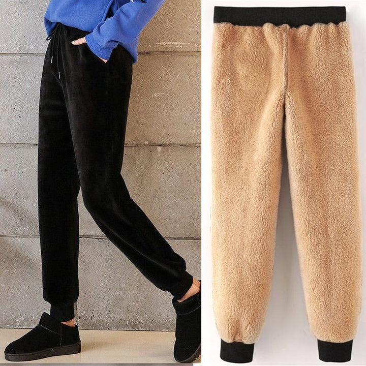 Stijlvolle warme dames pluchebroek, een elegante keuze voor zowel loungewear als casual.
