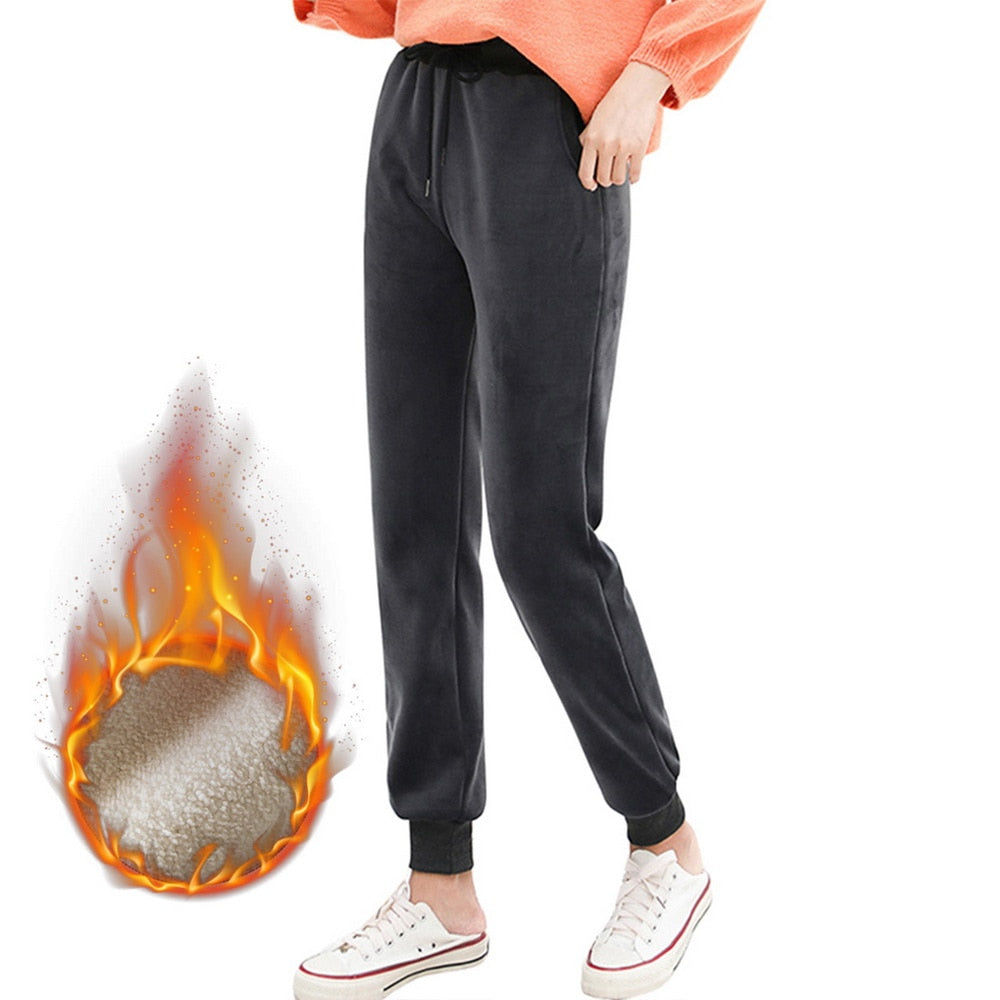 Comfortabele fleecebroek voor dames, heerlijk zacht en warm, ideaal voor koude winterdagen.