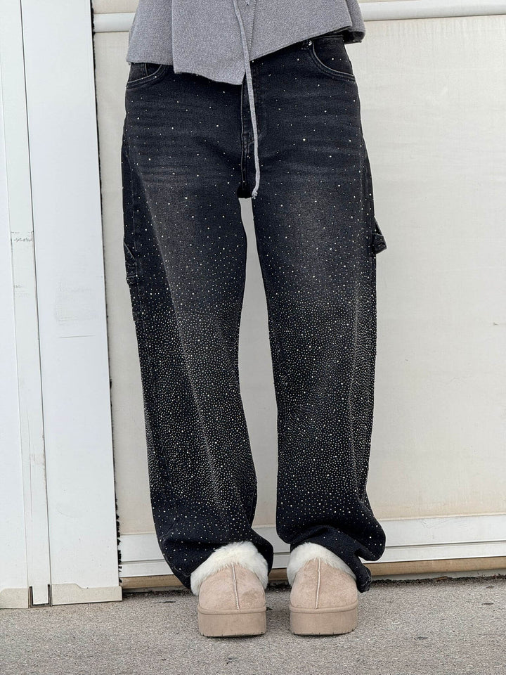 Zomerse dames wideleg jeans met strass-steentjes. Comfortabele modieuze broek.