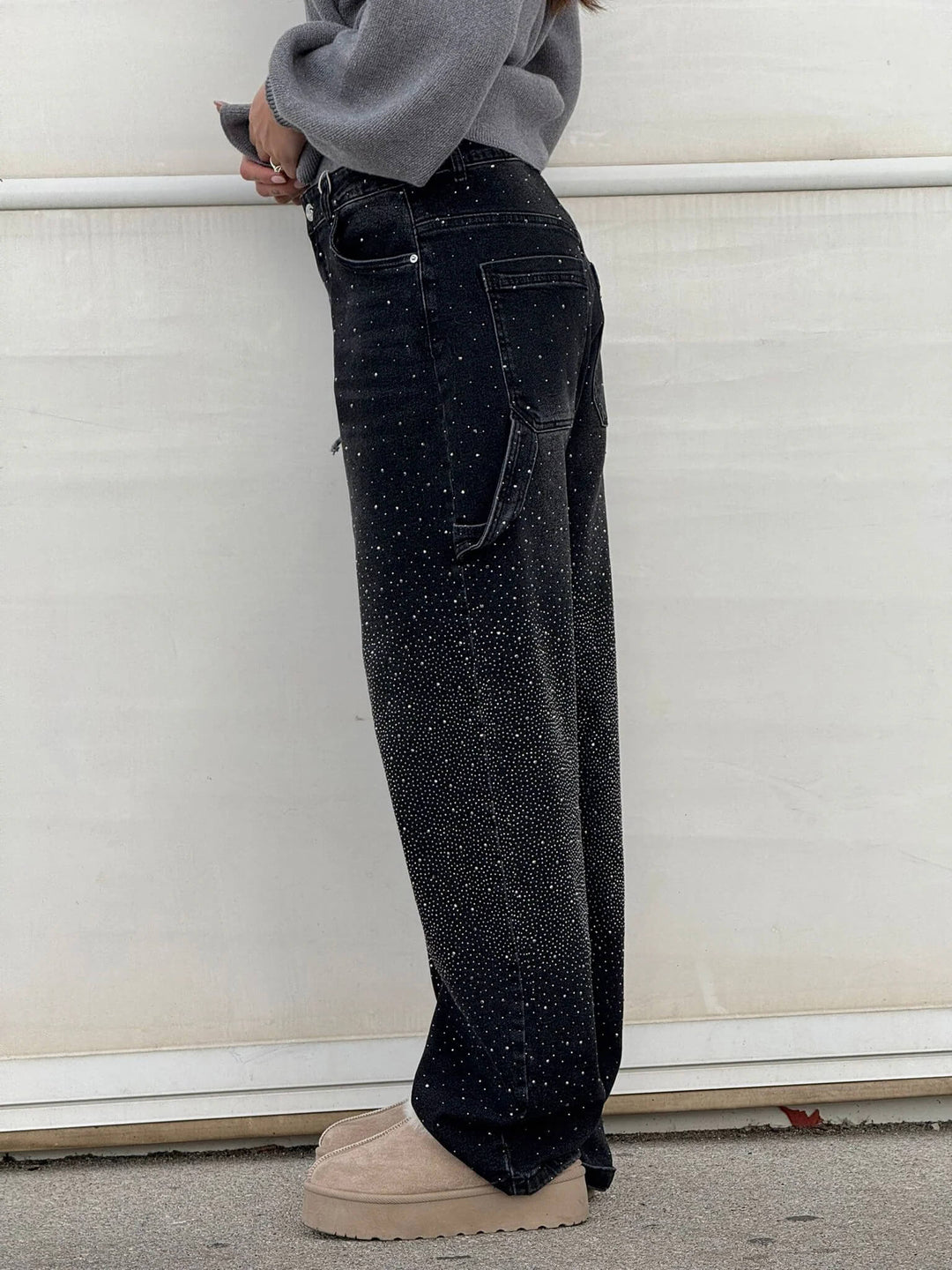 Chique Hoymans dames jeans, wijde pijpen en strass accenten voor een unieke look.
