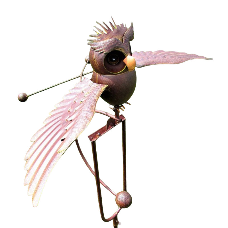 Decoratieve tuinkunst vogel windmolen, geïnspireerd op adelaar en uil, gemaakt van metaal voor terras of tuin.
