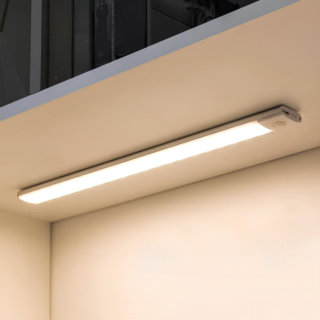 Veelzijdige draadloze LED lamp voor kast en keuken. GlowMotion bewegingssensor, oplaadbaar.