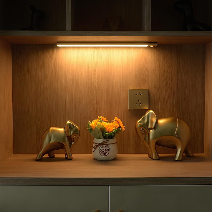 Essentiële draadloze LED lamp met bewegingssensor voor elk huis. GlowMotion, flexibel en slim.