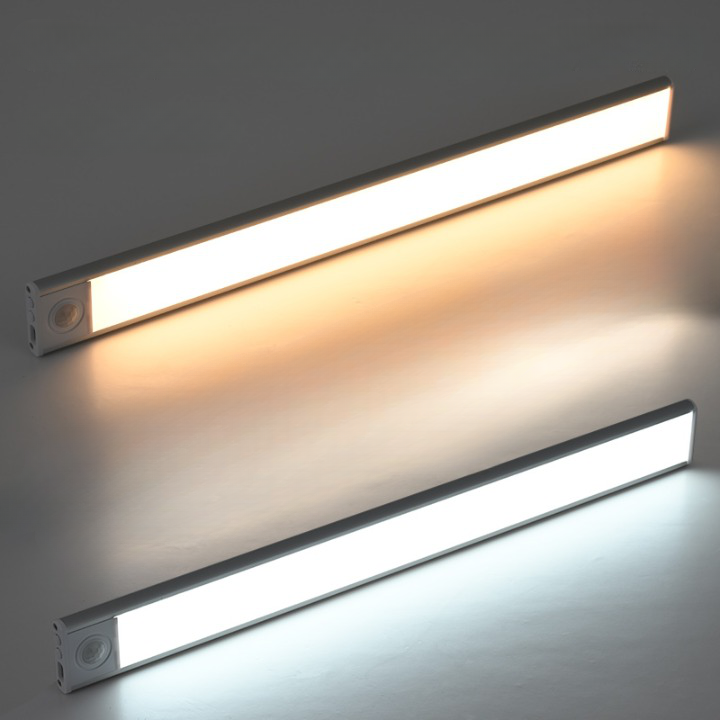 Slimme ganglamp met bewegingssensor. Draadloze LED verlichting GlowMotion, oplaadbaar en energiezuinig.