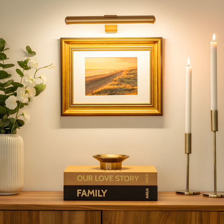 Dimbaar draadloos LED schilderijlicht met afstandsbediening, perfect voor sfeervolle kunstverlichting van je collectie.