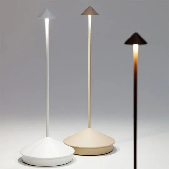 Duurzame ModernLumin LED lamp, draadloos en energiezuinig, perfect voor moderne interieurdecoratie.
