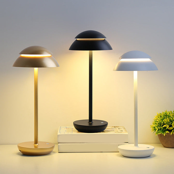 Draadloze oplaadbare LED tafellamp GlowBeam, ideaal voor sfeer en gemak in elk interieur.