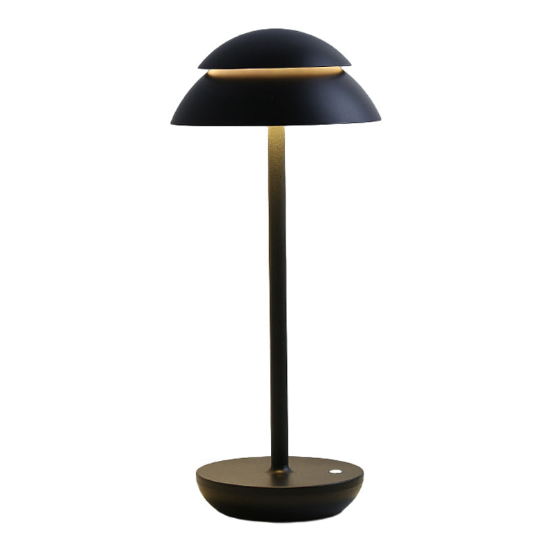 Draadloze LED tafellamp GlowBeam, oplaadbaar, brengt sfeer en gemak in elke kamer.
