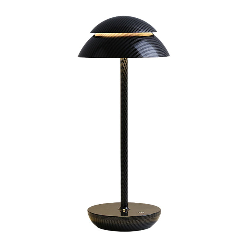 Sfeervolle draadloze LED tafellamp GlowBeam, oplaadbaar en stijlvol, voor binnen en buiten.